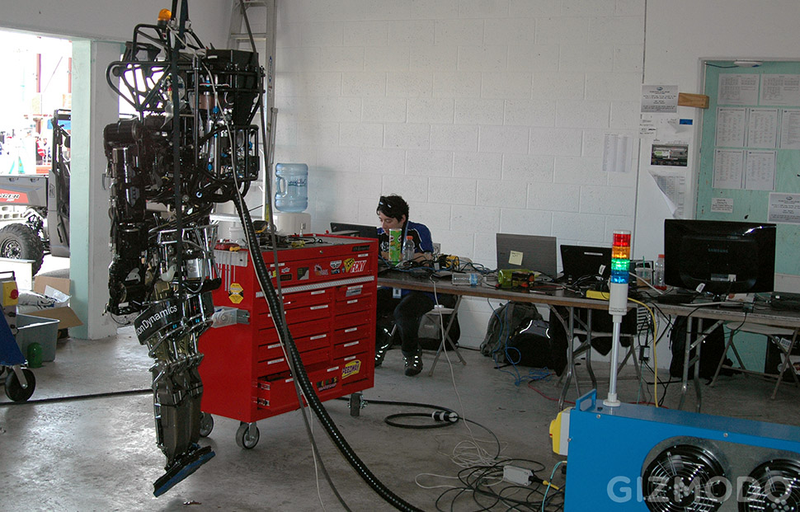 Illustration for article titled Google's Newly Acquired SCHAFT Robot Walks Away A Winner